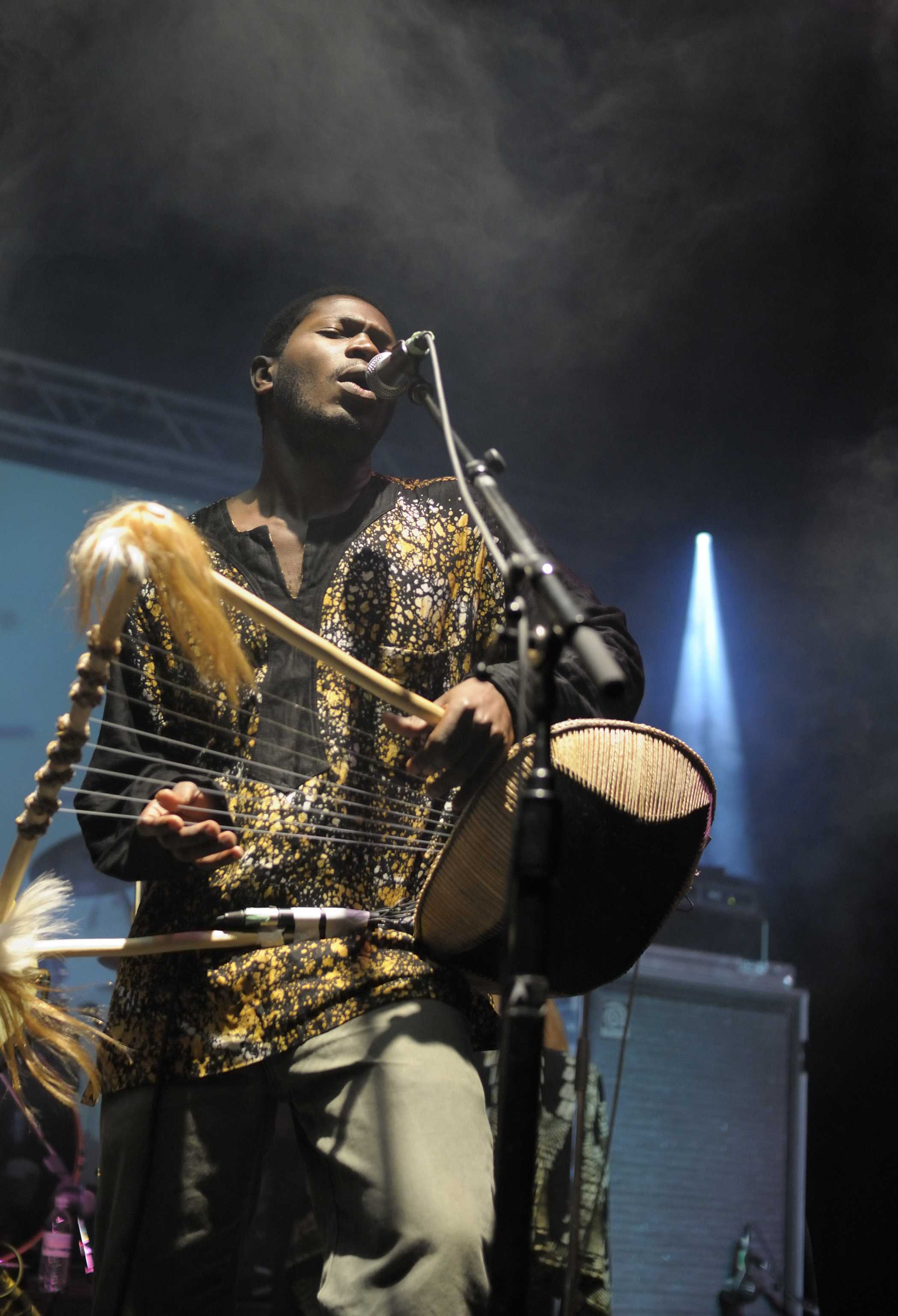 Kinobe and Soul Beat Africa, Islands Folk Festival 2009, Provide